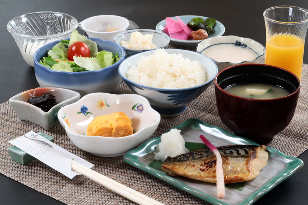 朝食